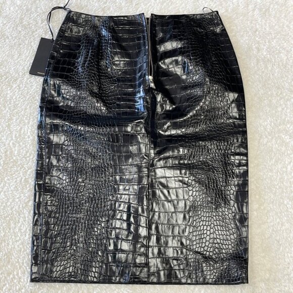 Runway Versace Crocodile-Embossed Midi Skirt - Picture 8 of 17